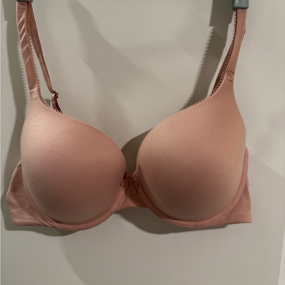Victoria's Secret Body by Victoria. Perfect Shape 38C